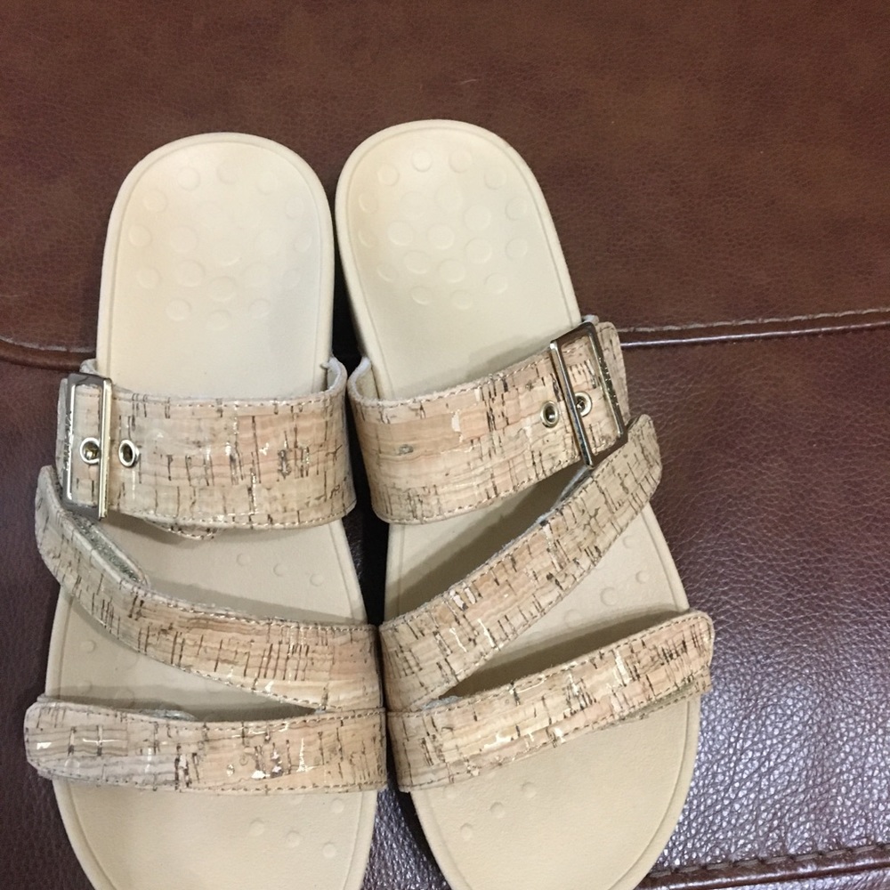 Vionic adjustable sandals